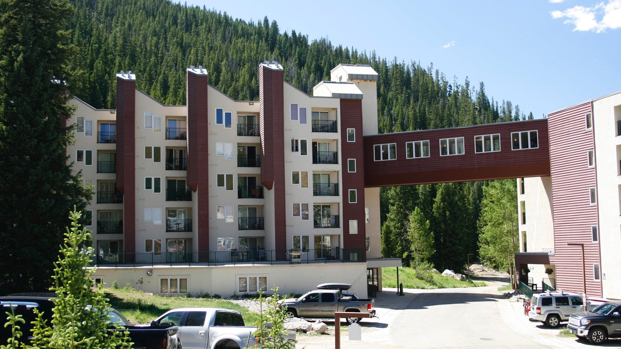 An exterior view of the Iron Horse Resort at Winter Park